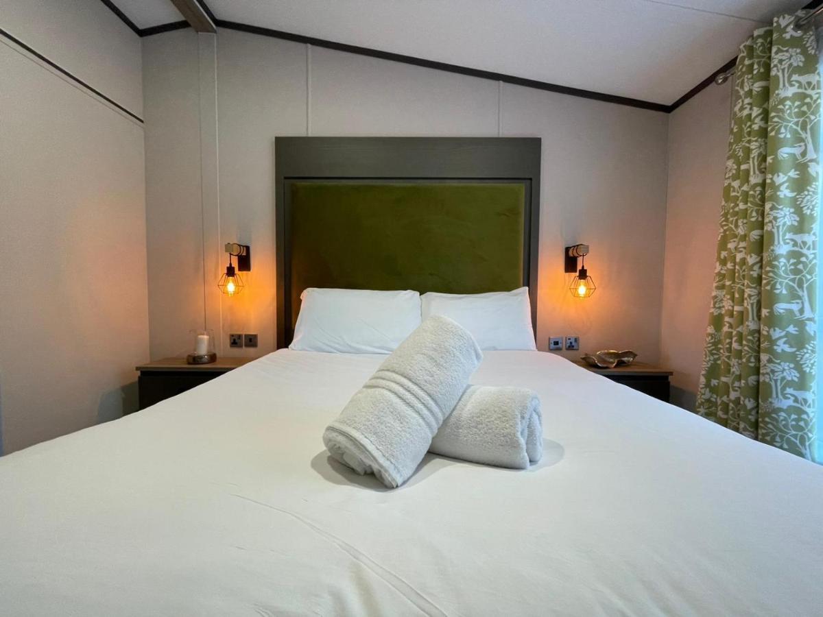 Gleneagles Lodge With Hot Tub Йорк Экстерьер фото
